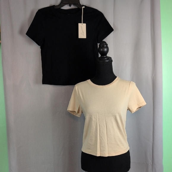 Universal Thread Black and Cream Short Sleeve Tees - Picture 1 of 5